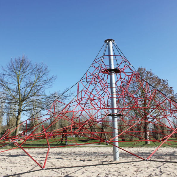 Spider Pyramid 6-6 Net Climber