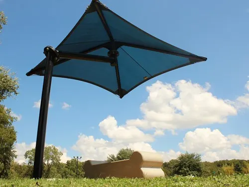Single Post Pyramid Cantilever Shade